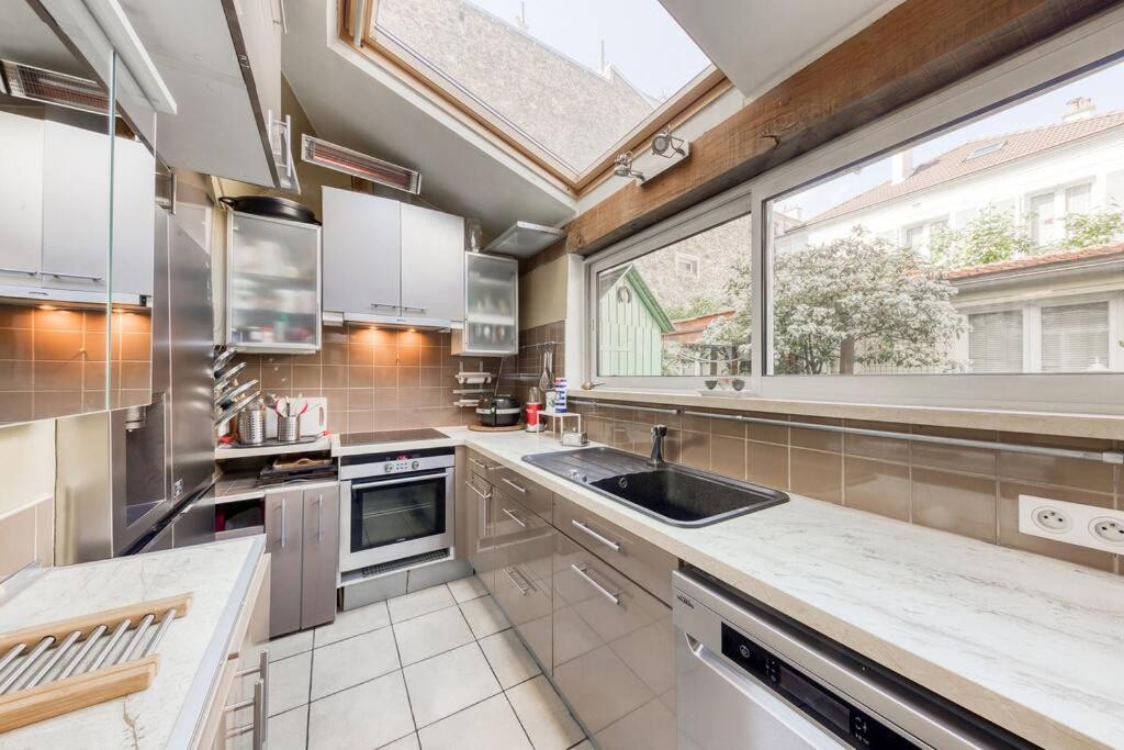 Appartement De Caractere Avec Jardinet Privatif A 1 Min Metro 1, Paris, Disneyland Vincennes Buitenkant foto
